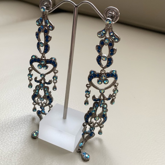 🆕🔥Oversized Shiny Blue Crystals Earrings - Picture 3 of 5
